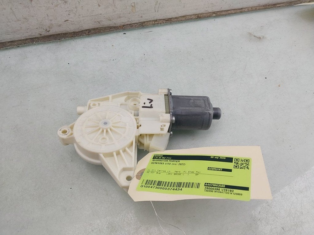 MOTEUR LEVE VITRE ELECTRIQUE Vito Tourer (447.7), Brose SE, Mercedes-Benz, Info@brose.com, Utilisé
