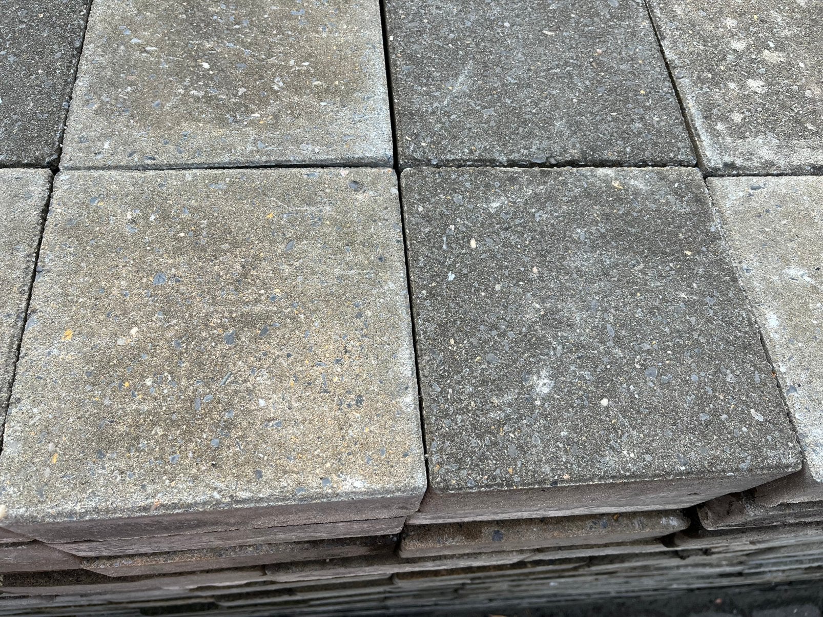 Gratis betonklinkers 3.000 stuks / 120 m², Béton, Enlèvement, Utilisé, Briques