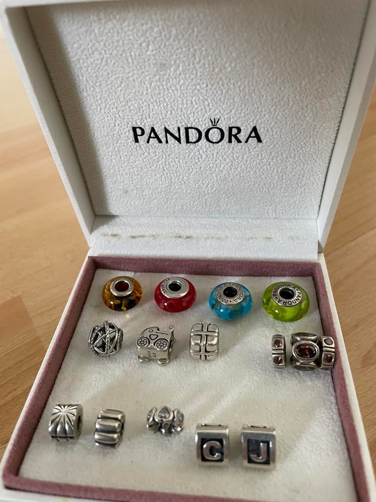 Charms Pandora, Ophalen, Zo goed als nieuw