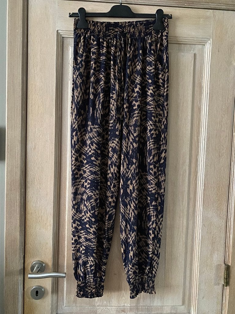 broek maat 40, Kleding | Dames, Broeken en Pantalons, Ophalen of Verzenden, Maat 38/40 (M)