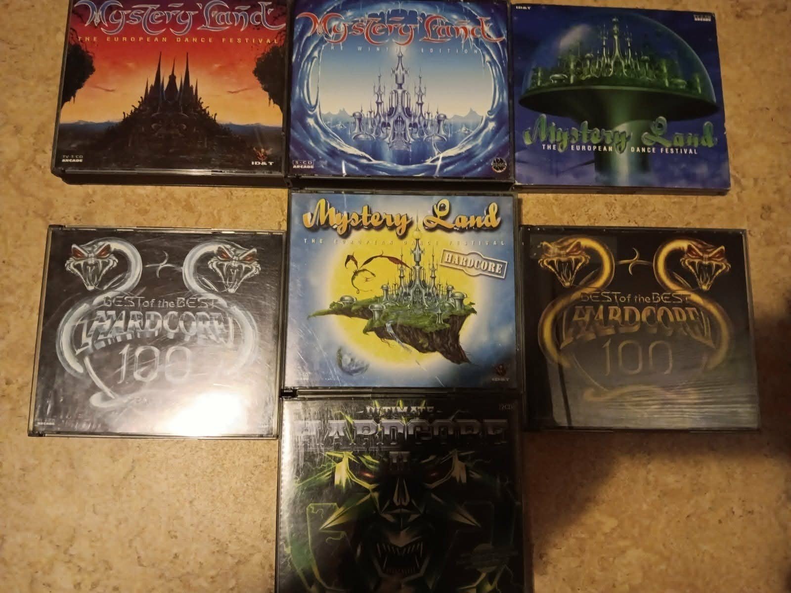 5 CD de compilation ID&T Mystery Land et 2 fois le meilleur, Enlèvement ou Envoi, Matériel bonus, Comme neuf, Coffret