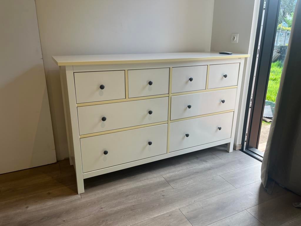Stevige dressoir IKEA, Huis en Inrichting, Kasten | Dressoirs, Ophalen, 150 tot 200 cm, Zo goed als nieuw, Met lade(s)