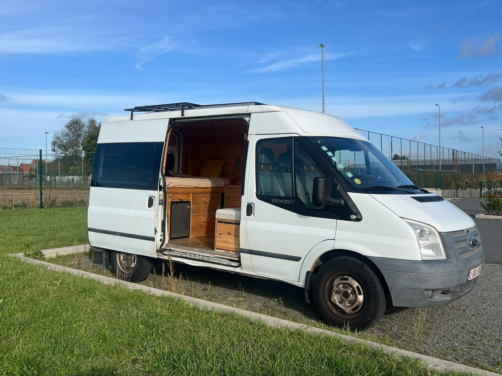 Ford Transit - omgebouwde camper- lichte vracht, Caravans en Kamperen, Buscamper of Camperbus, Ford, Tot en met 2, Koelkast