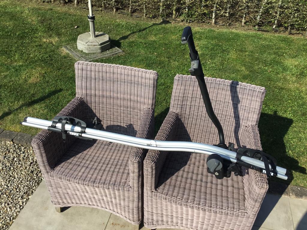 Fietsdrager dak Thule., Ophalen, Zo goed als nieuw