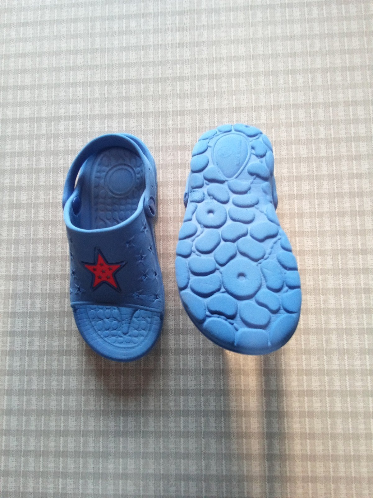Badslippers, badsloffen, aanstekers, instappers mt 30-31, Kinderen en Baby's, Babykleding | Schoentjes en Sokjes, Slofjes, Gebruikt