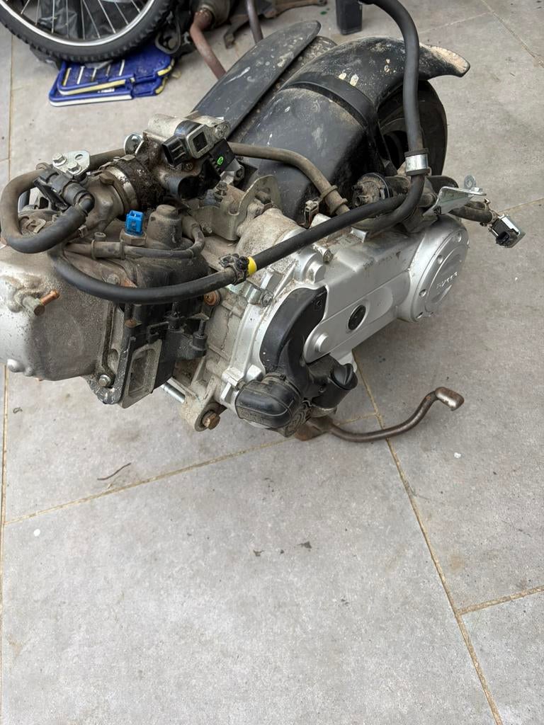 Piaggio zip euro5 motorblok plug &play, Fietsen en Brommers, Ophalen, Zo goed als nieuw, Blok, Piaggio