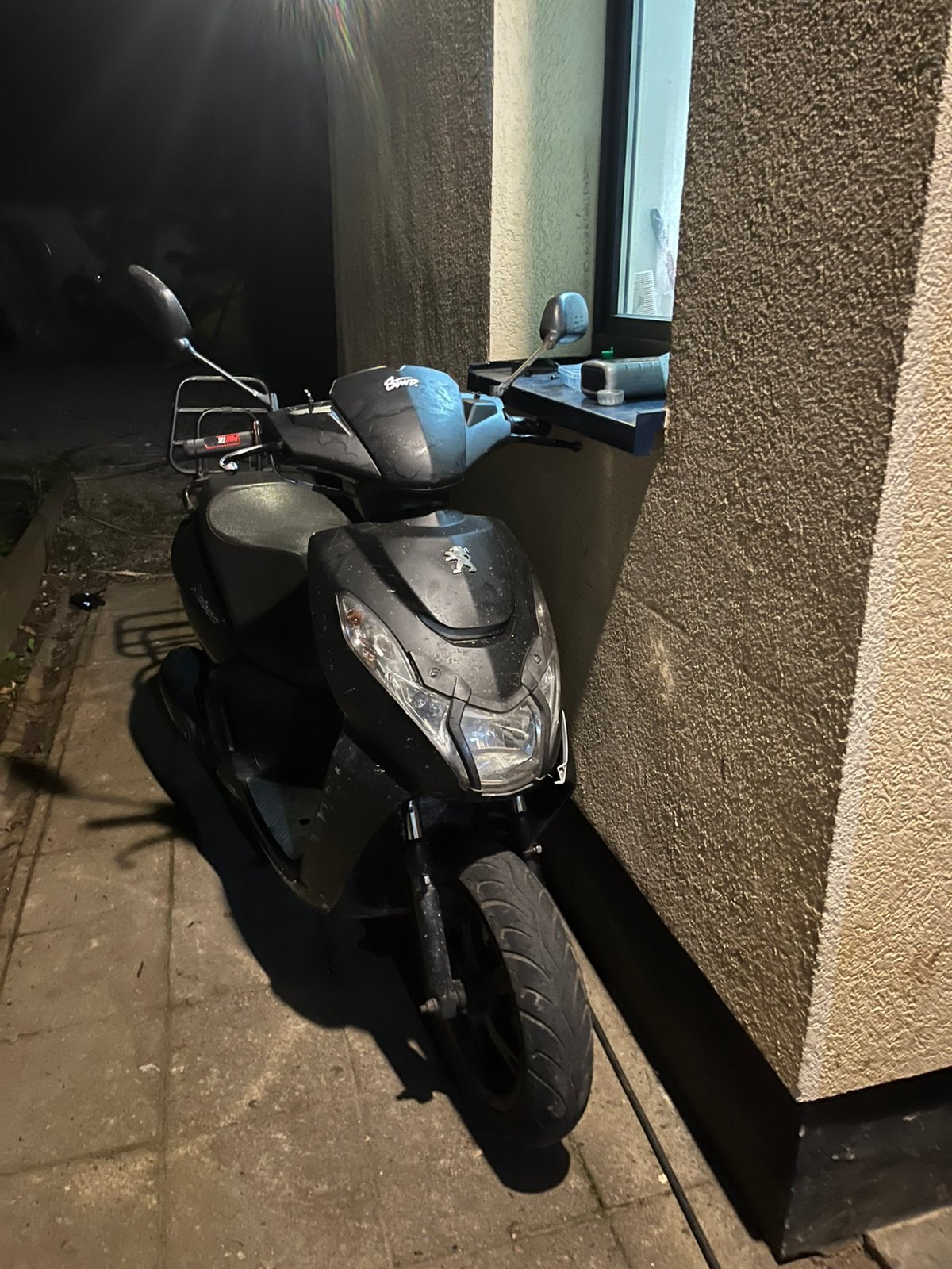 Kisbee 50cc injectie a klasse, Ophalen, Zo goed als nieuw