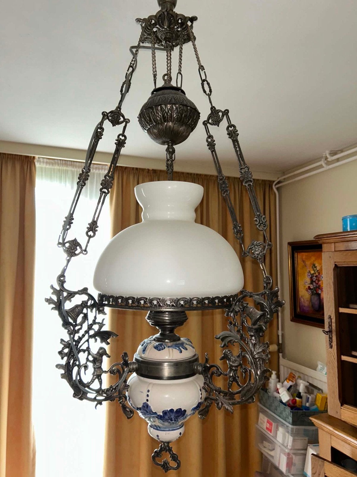 kroonluchter in landelijke stijl met Delfts porselein, Antiek en Kunst, Ophalen of Verzenden