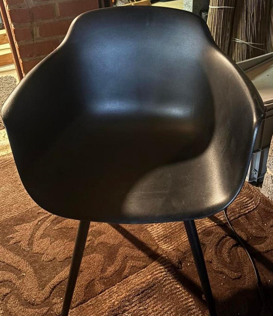 Zwarte kuipstoel / eetkamerstoel, Huis en Inrichting, Stoelen, Zo goed als nieuw, Zwart, Ophalen