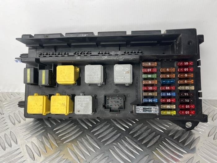 Boîte à fusibles d'un Mercedes Sprinter, -, 3 mois de garantie, Utilisé, -