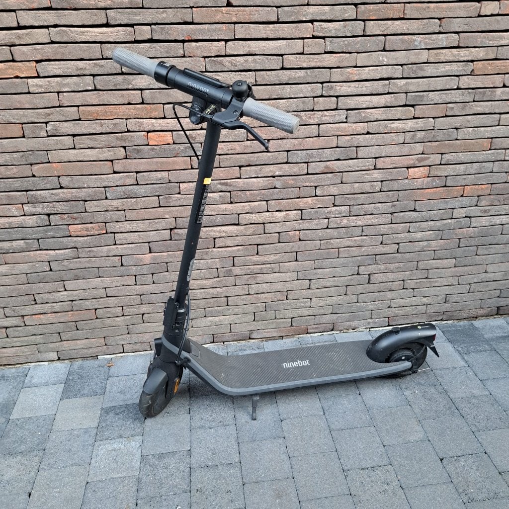 Ninebot Kickscooter E2, Fietsen en Brommers, Steps, Ophalen of Verzenden, Gebruikt, Elektrische step (E-scooter), Segway ninebot