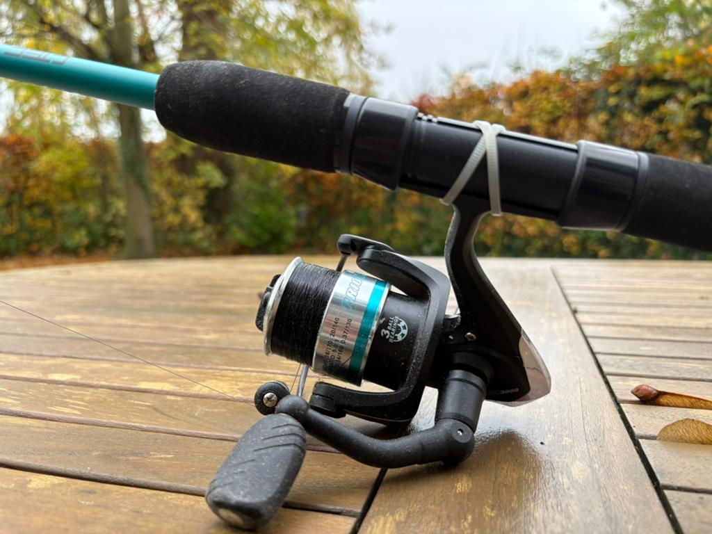Feeder hengel + molen 2.7m – bijna nieuw, Watersport en Boten, Hengelsport | Algemeen, Ophalen, Zo goed als nieuw, Complete hengel