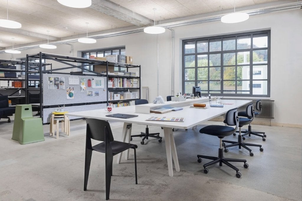 Table/bureau Vitra Joyn — Ronan & Erwan Bouroullec, Maison & Meubles, Bureaux, Autres marques, Autres types, 180 cm, Autres matériaux