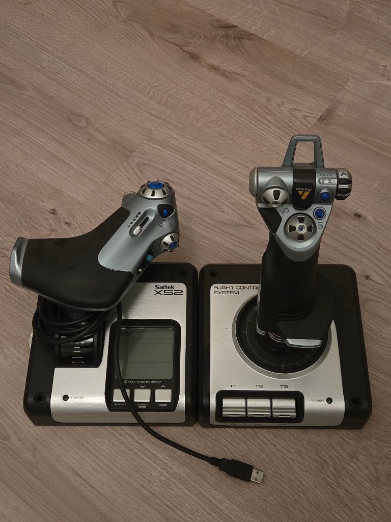 saitek x52, Enlèvement, Utilisé, Logitech