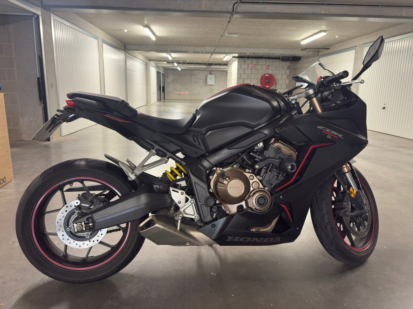 Honda CBR650R / 12970km / nieuwstaat, 4 cilinders, Motorrijbewijs A, Gebruikt, Super Sport