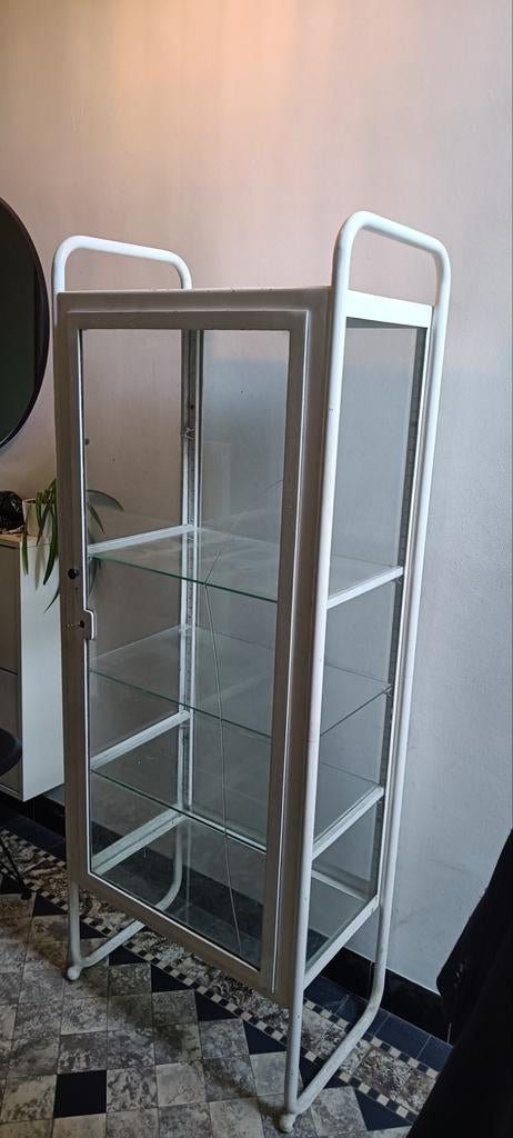 Apothekerskast, Ophalen, Glas