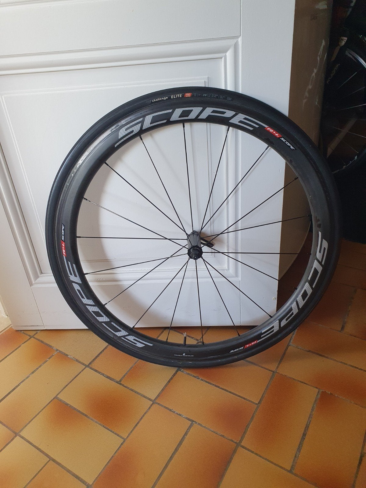 Paire de roues à jante tubulaire en carbone Scope R4C, Enlèvement, Utilisé, Carbone