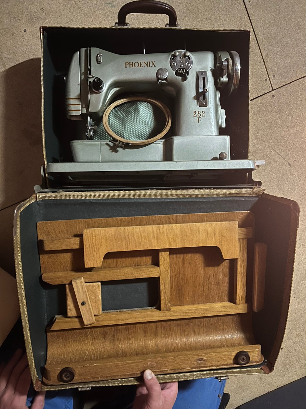 Machine à coudre Vintage Phoenix 282F — étui d'origine, Enlèvement