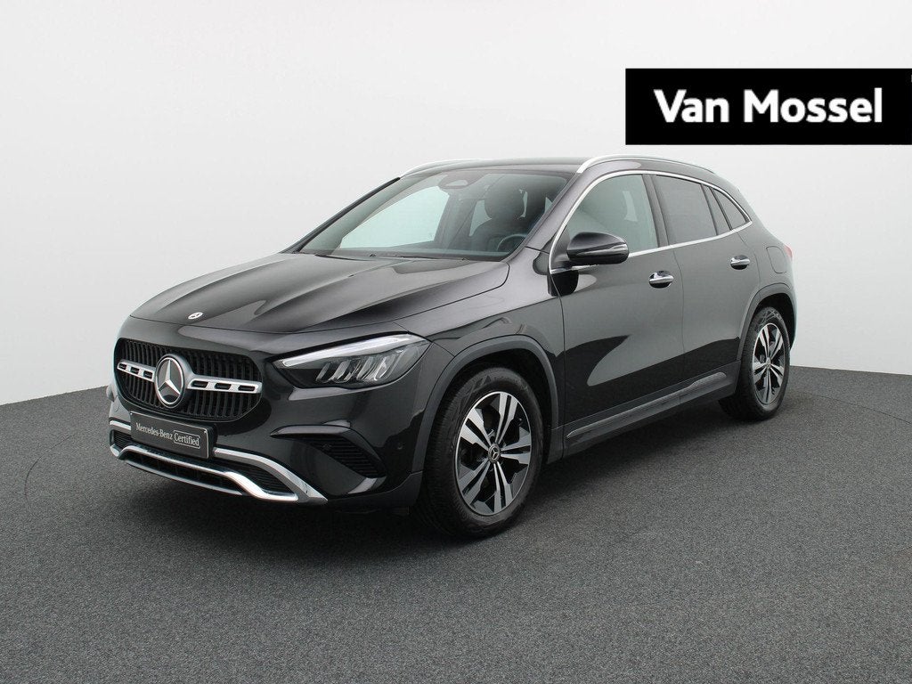Mercedes-Benz GLA 180 d Luxury Line + LEDER + CARPLAY + LED, Auto's, Mercedes-Benz, Gebruikt, 4 cilinders, 116 pk, https://public.car-pass.be/vhr/f4d99bf9-d604-413b-a1d5-80575a75863f