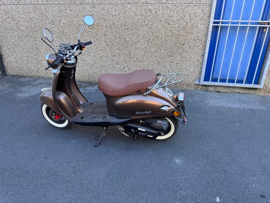 Lowigi scooter, Fietsen en Brommers, Ophalen, Zo goed als nieuw