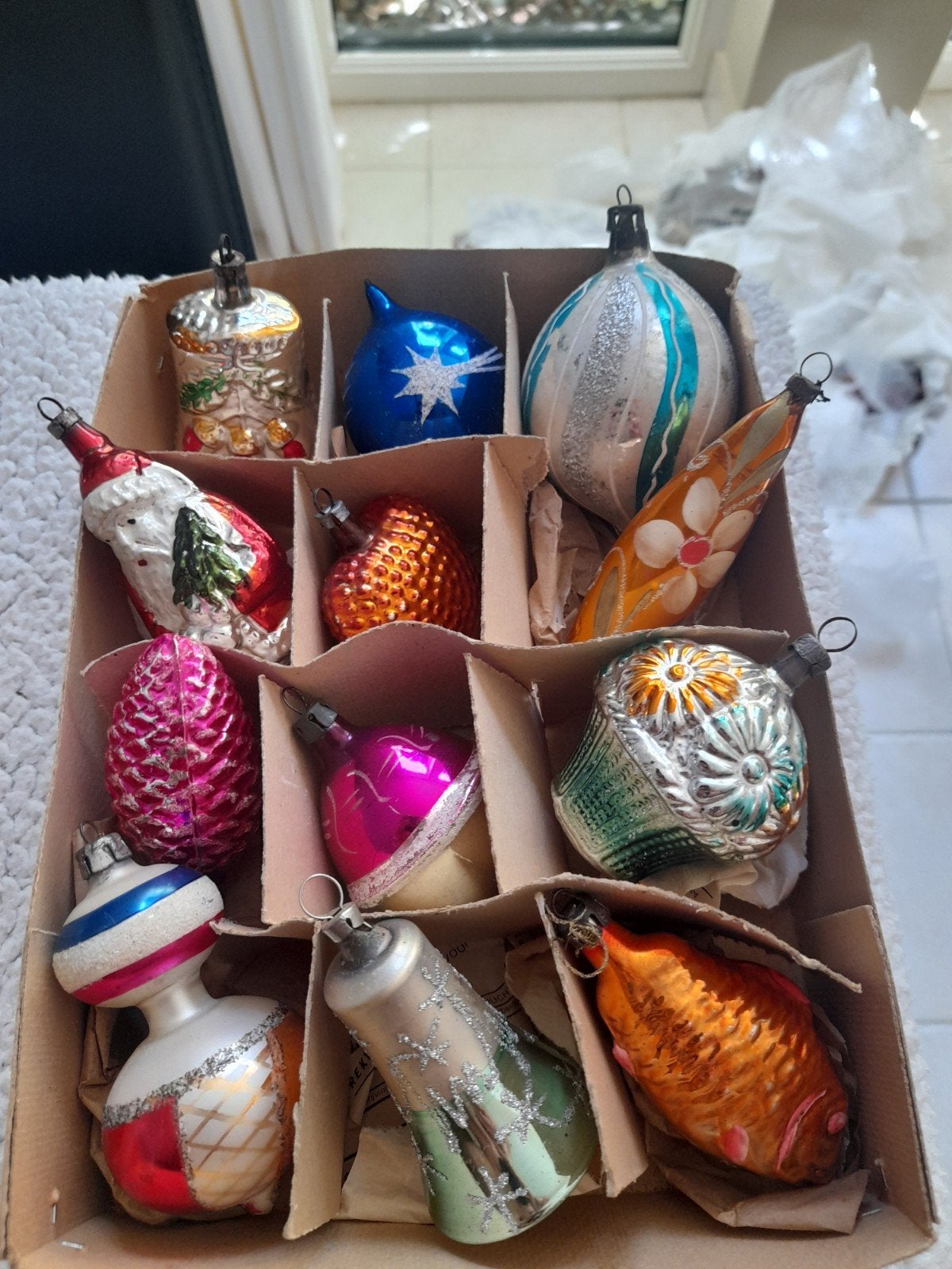 vieilles boules de Noël, Enlèvement ou Envoi