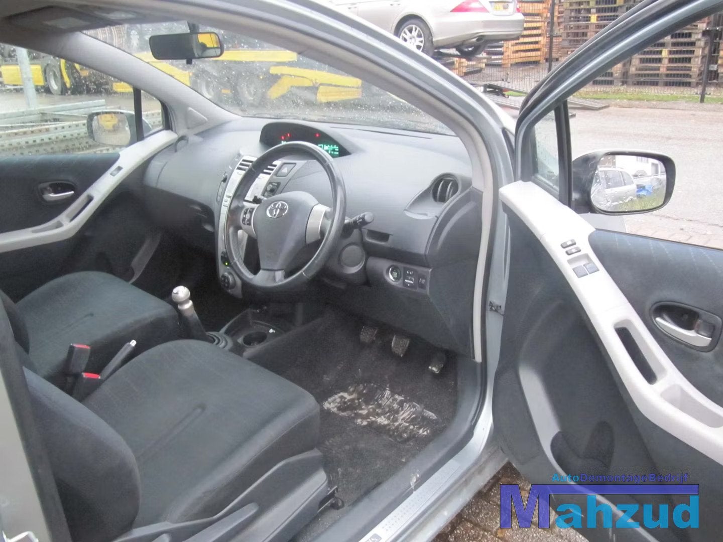 TOYOTA YARIS P9 3 DEURS ZWART INTERIEUR COMPLEET, Info@toyota.co.jp, Toyota Motor Corporation, Toyota-Cho 1
471-8571  Toyota City