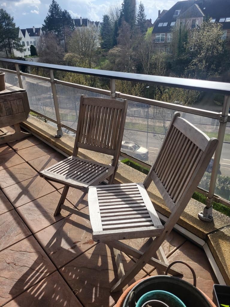 Table et  chaises de jardin à vendre, faire une offre, Bois