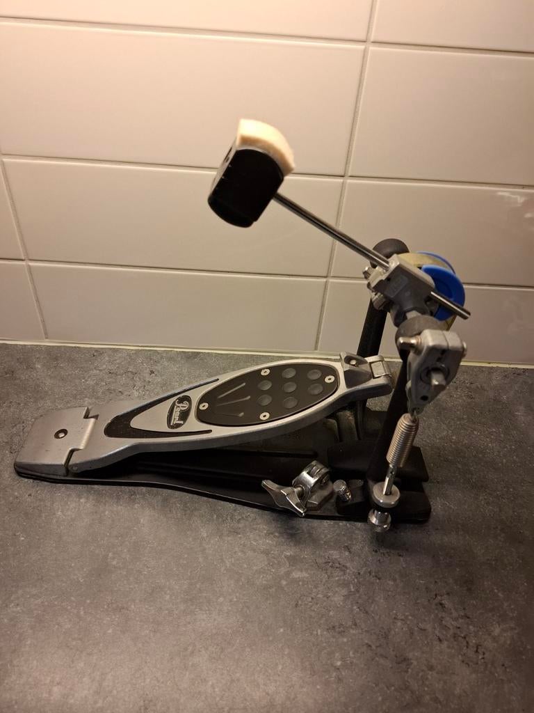 Pearl P-2000-B basdrum pedaal voor uw drumstel in zgst, Ophalen of Verzenden, Zo goed als nieuw