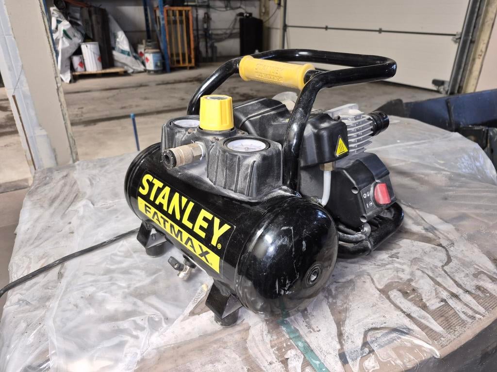 Stanley compressor weinig gebruikt, Doe-het-zelf en Bouw, Compressors, Ophalen