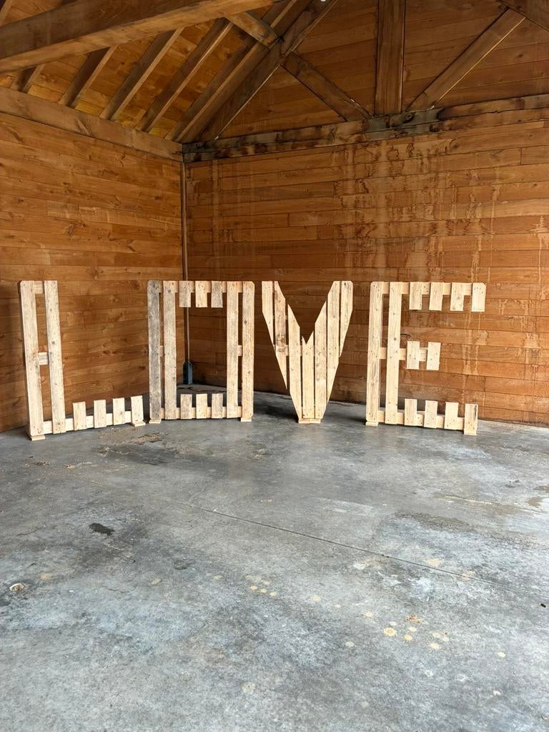 Love letters, Ophalen, Zo goed als nieuw
