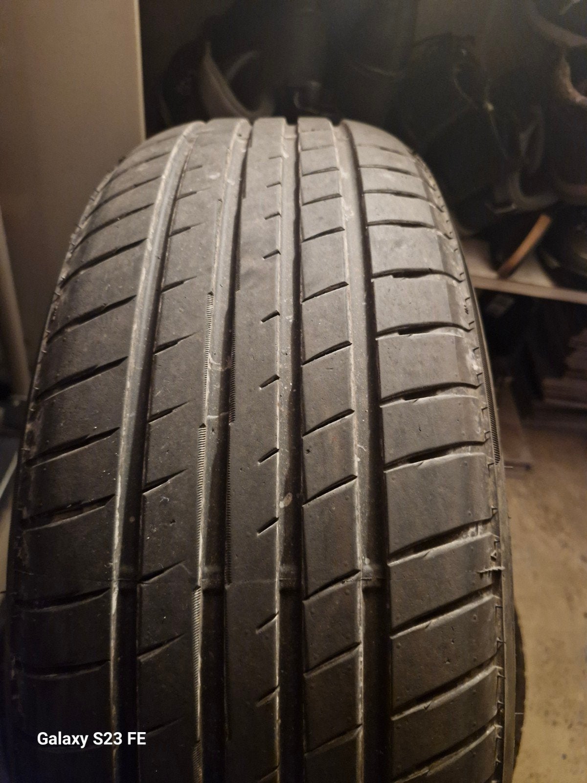 2 pneus été 215/55/R17 état 5/6mm