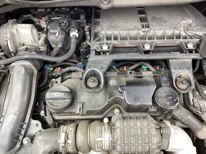 Verstuiver (diesel) van een Peugeot 208, Gebruikt, -, -, Ophalen of Verzenden