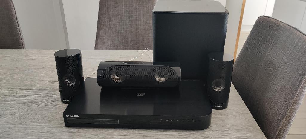 Samsung HT-J5500 5.1 Smart Home Cinema – 1000W, Audio, Tv en Foto, Blu-ray-speler, 70 watt of meer, Refurbished, 5.1-systeem