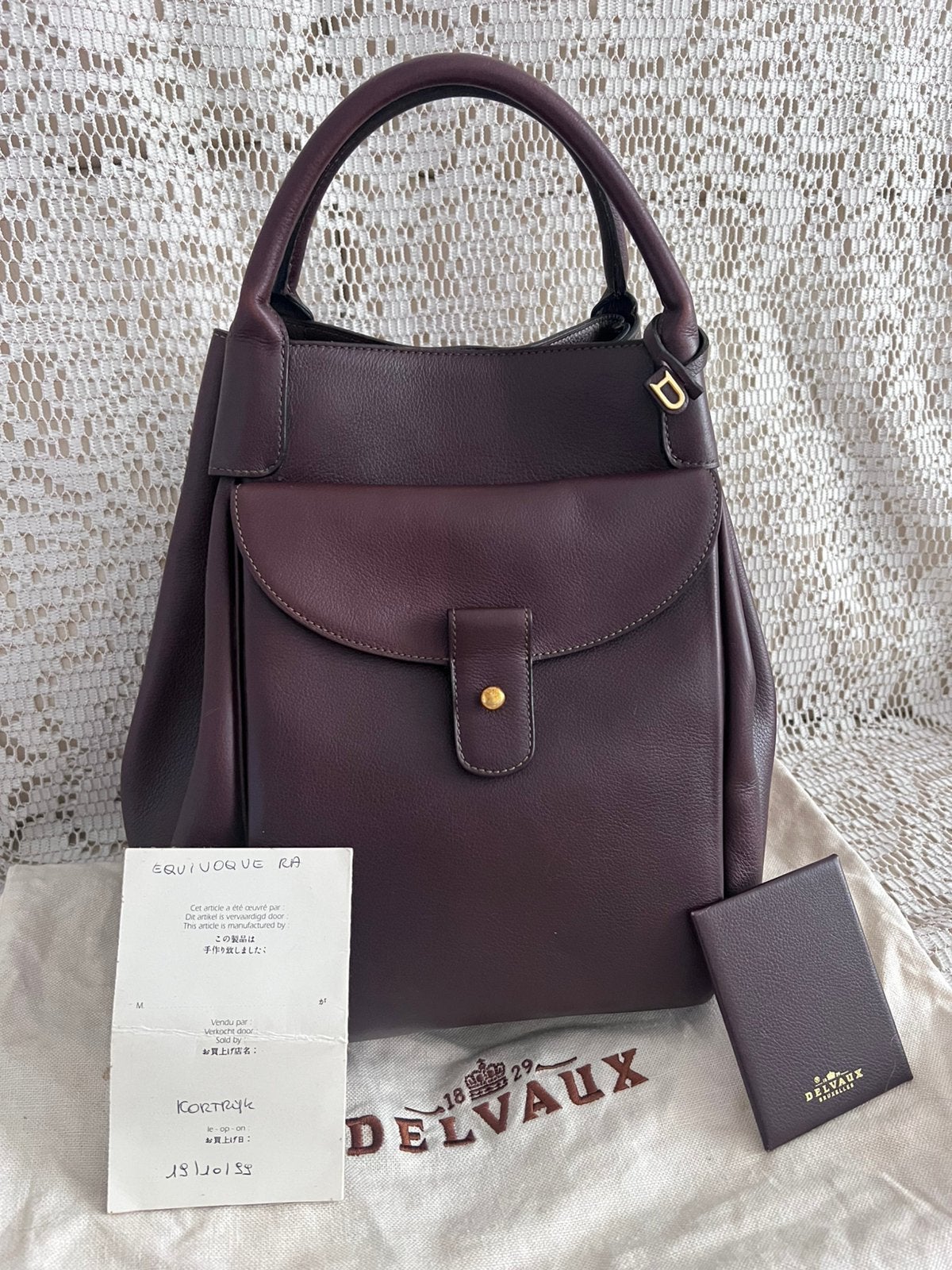 Sac DELVAUX modèle Equivoque cuir marron, Bijoux, Sacs & Beauté, Enlèvement ou Envoi, Comme neuf