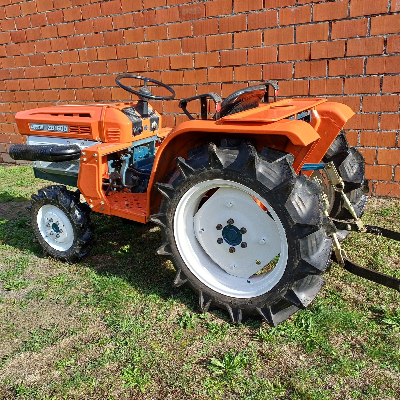Kubota B 1600 4x4 minitractor,  miditractor, Gebruikt, Tot 2500, Tot 80 Pk, Ophalen