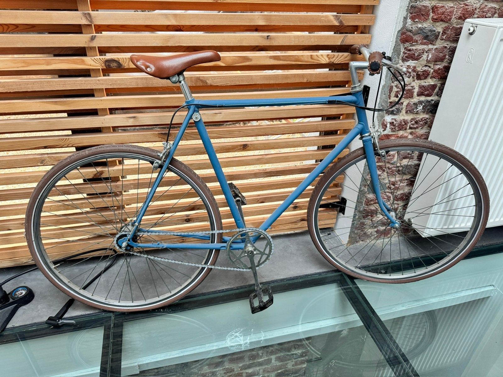 Vélo vintage bleu, Enlèvement