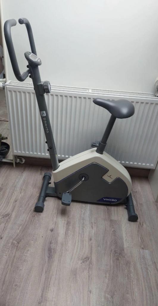 Velo sport, Sports & Fitness, Jambes, Comme neuf, Enlèvement, Vélo d'appartement