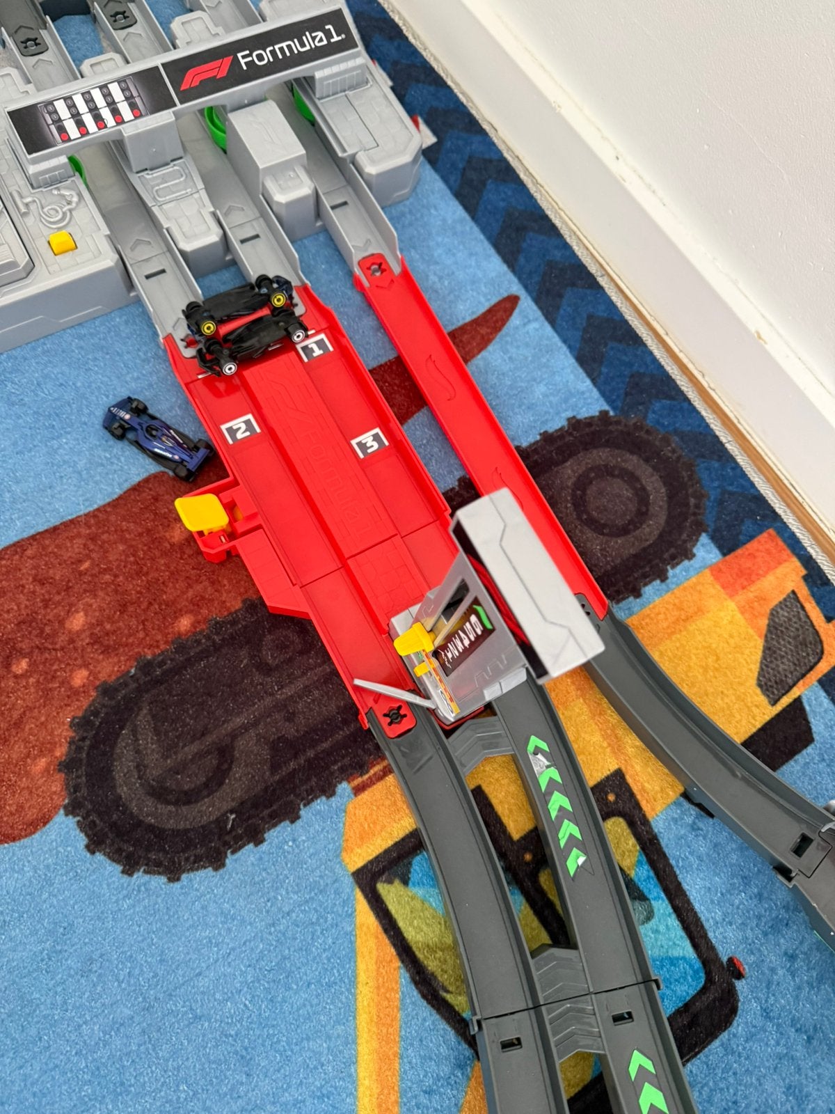 Toy is het Hot Wheels Grand Prix F1 Circuit, Ophalen