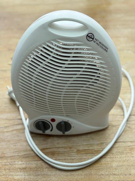Ventilatorkachel 2000W, 800 watts ou plus, Moins de 60 cm, Enlèvement ou Envoi, Thermostat