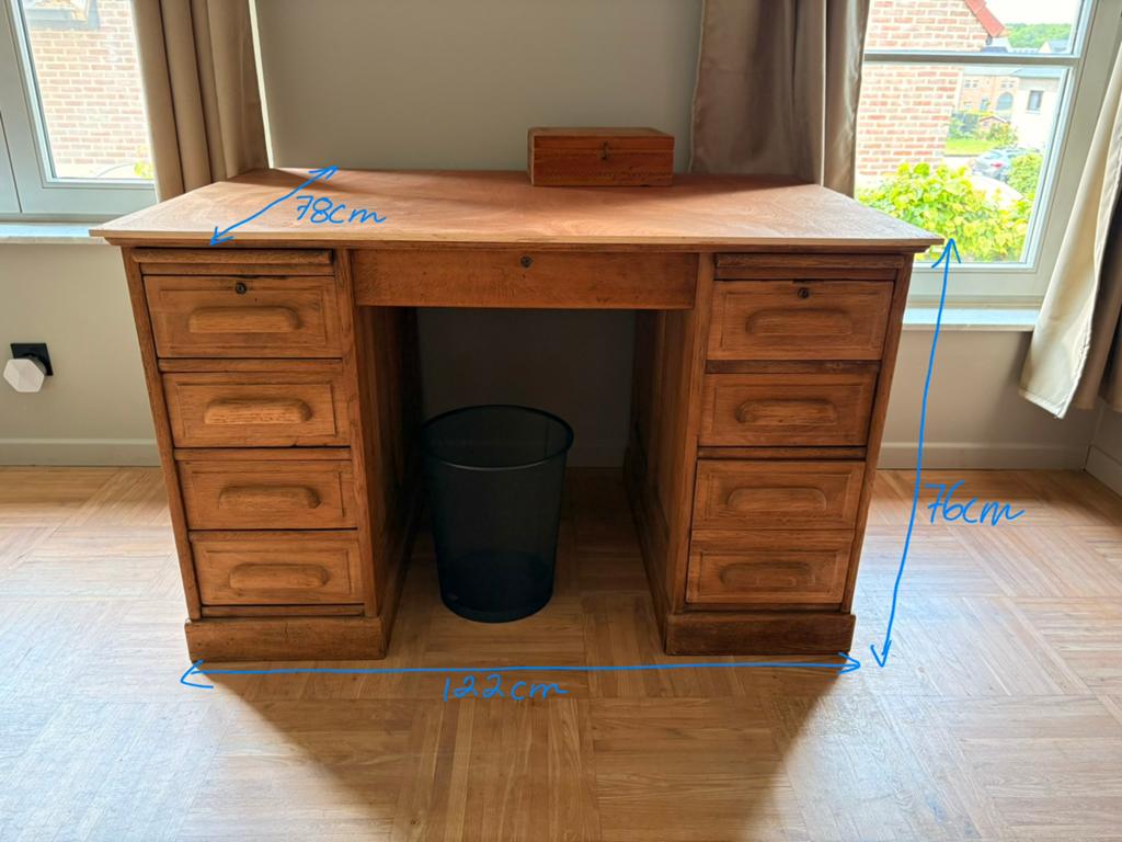 Oude eiken bureau, Ophalen