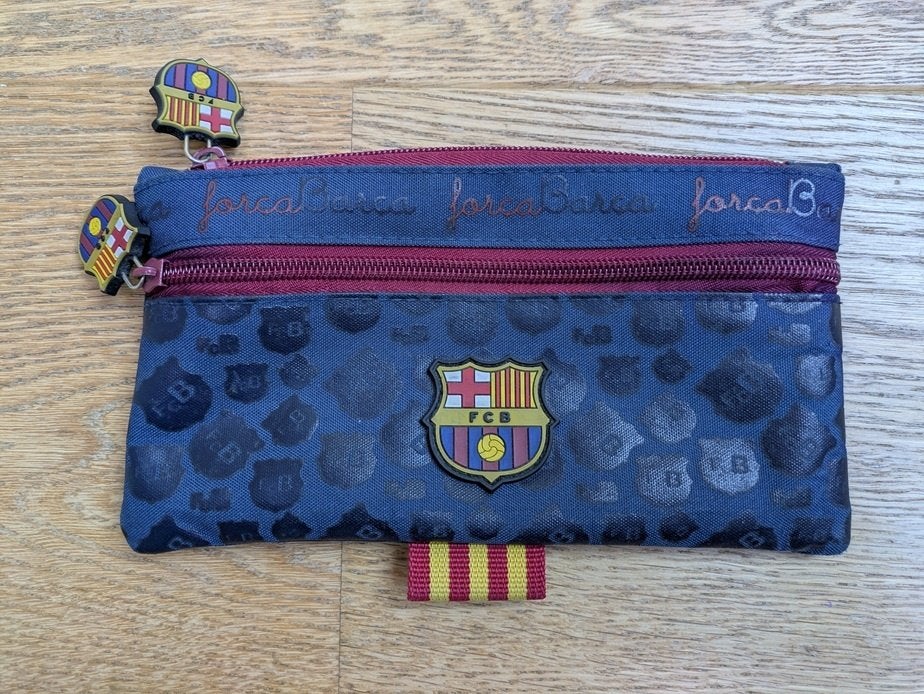 footbal - trousse FC Barcelona / FCB / BARÇA, Verzamelen, Sportartikelen en Voetbal, Ophalen, Gebruikt