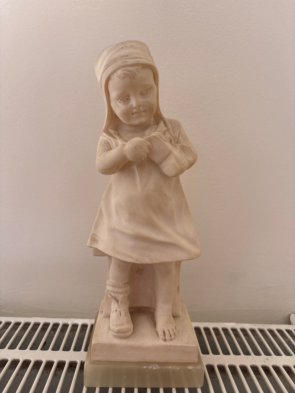 Statuette - la chaussure cassée., Enlèvement ou Envoi, Comme neuf