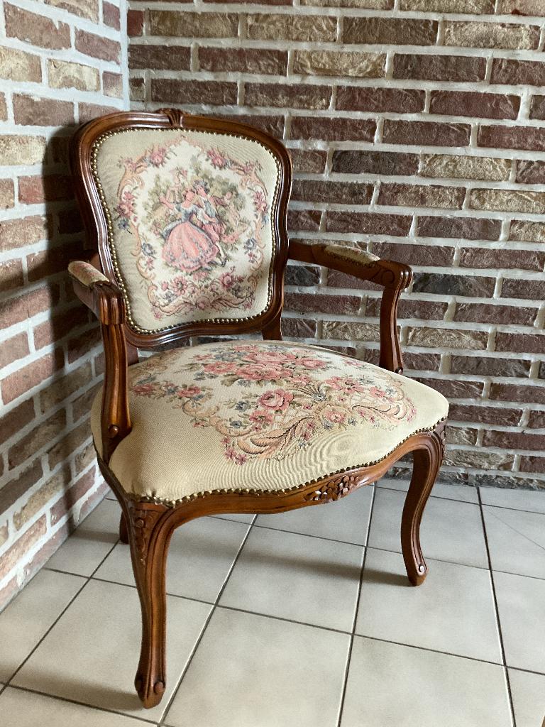 Fauteuil Louis XV, Antiek en Kunst, Antiek | Meubels | Stoelen en Sofa's, Ophalen
