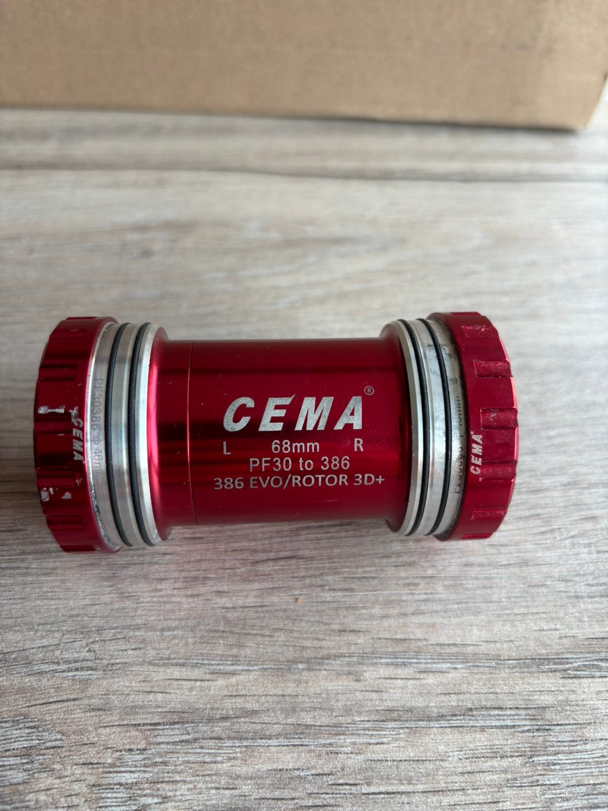 CEMA bottom bracket (ceramic), Fietsen en Brommers, Zo goed als nieuw, Racefiets, Aluminium, Ophalen