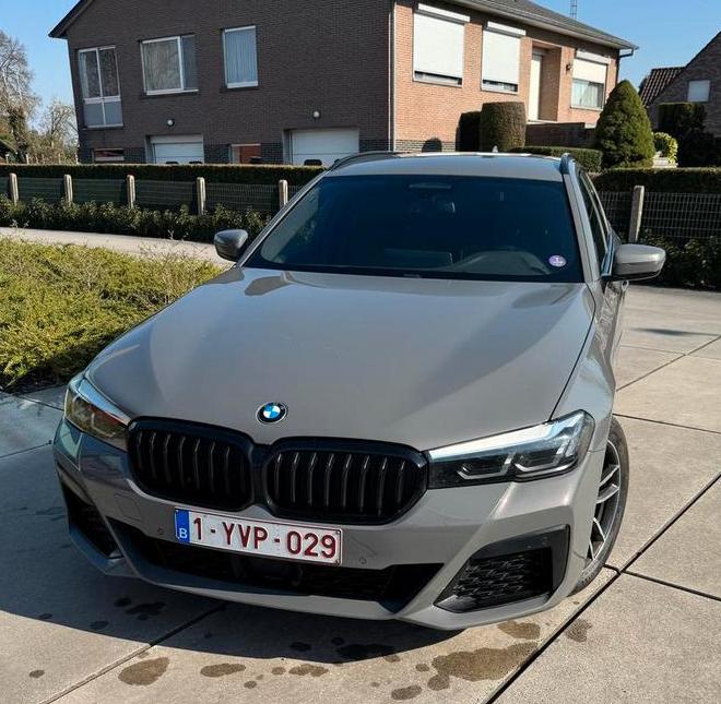BMW 5 Touring 530e XDrive Mpakket hybride benzine/elektrisch, Automaat, 2000 kg, 311 g/km, Leder