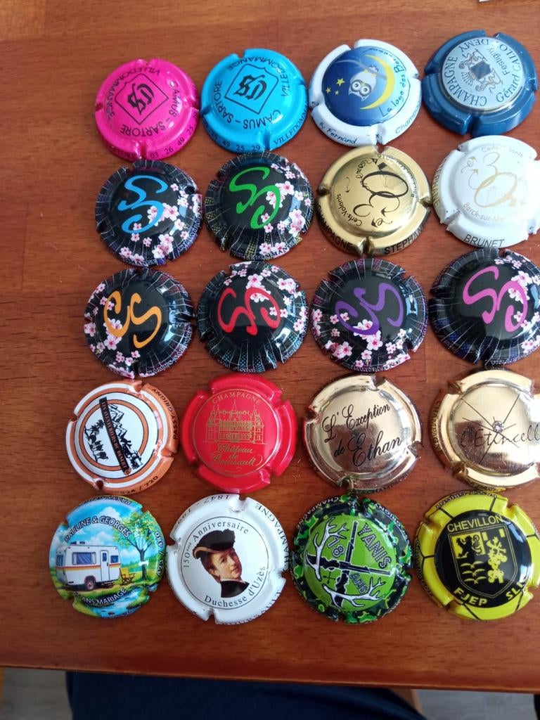 Champagne capsules lot 5, Verzenden
