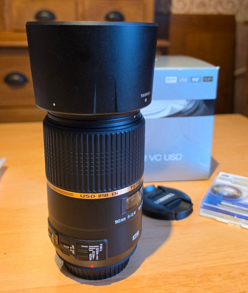 Tamron MACRO lens SP 90mm f2.8 Dimacro 1/1 VC USD canon, Macrofunctie, Zo goed als nieuw, Tamron, Macrolens