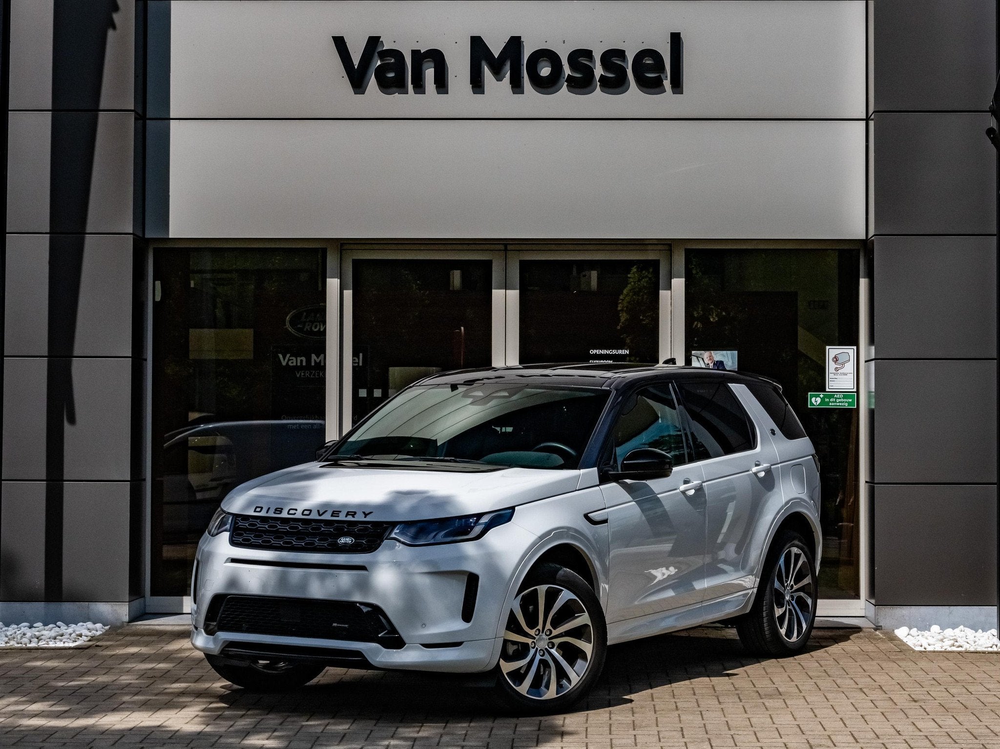 Land Rover Discovery Sport P300e R-Dynamic HSE AWD Auto. 23M, Auto's, Automaat, Gebruikt, 300 pk, 15 kWh