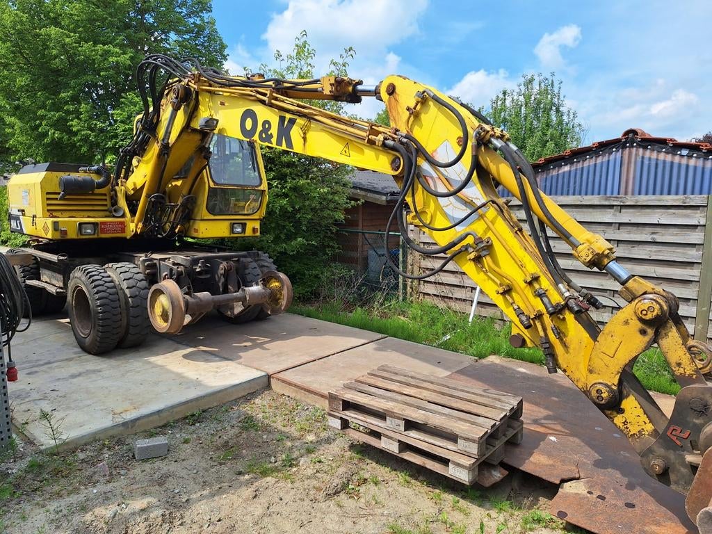 Goedlopende bandenkraan O&K Mhs (City), Articles professionnels, Machines & Construction | Grues & Excavatrices, Enlèvement