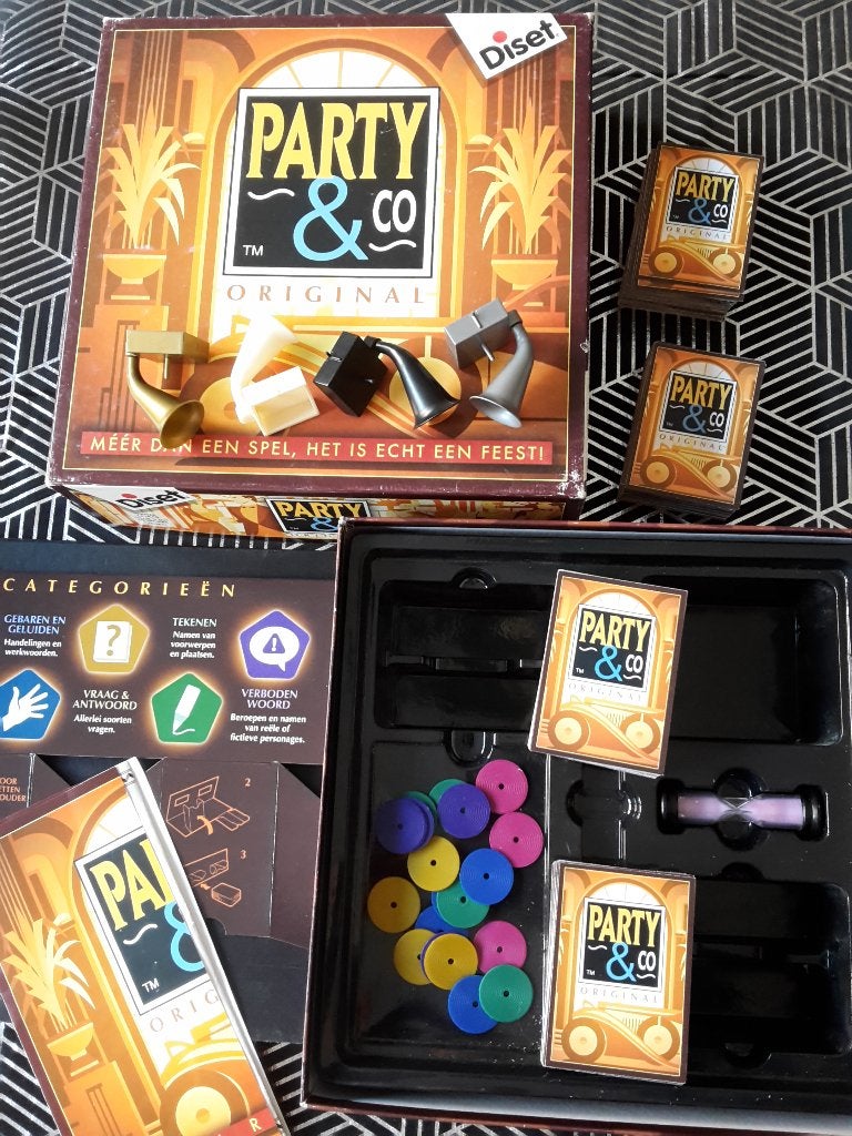 Spel Party & Co Original, 3 - 20 spelers, + 1 gratis promo, Hobby en Vrije tijd, Ophalen of Verzenden, Zo goed als nieuw, Diset